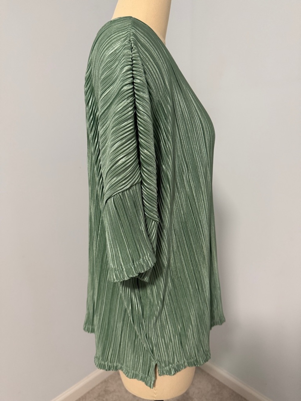 Marc New York Pleated Short-Sleeve Top in Moss Green SZXL - Picture 16 of 16